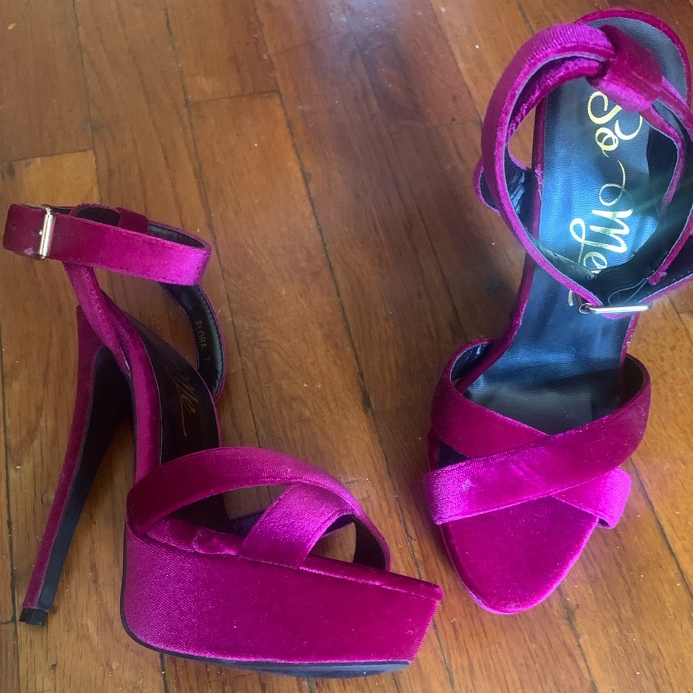 Fuschia shoes